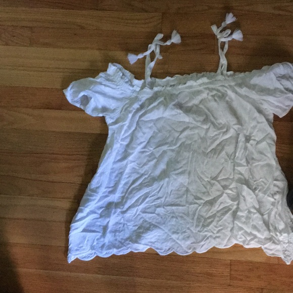 white justice 12-16 hang off tee lace on bottom - Picture 2 of 3